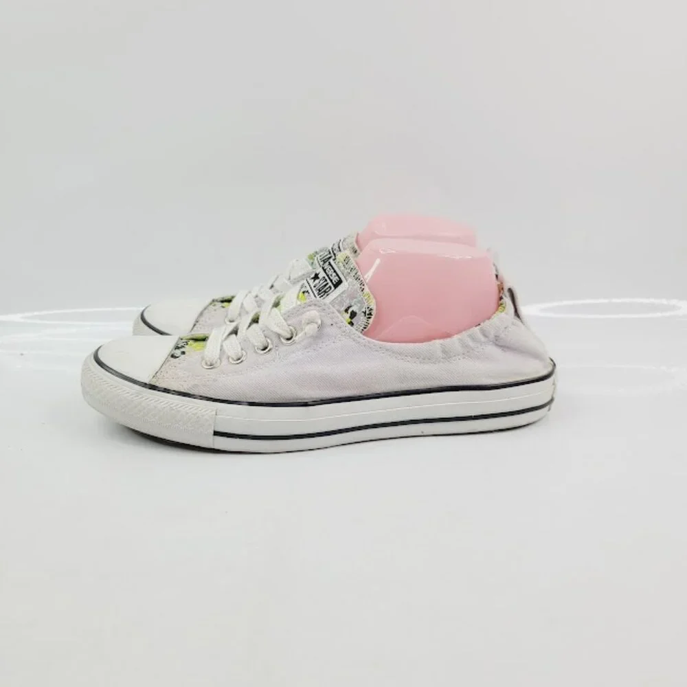 Converse Women's White Chuck‎ Lace Up Low Top Athletic Sneaker Size 11